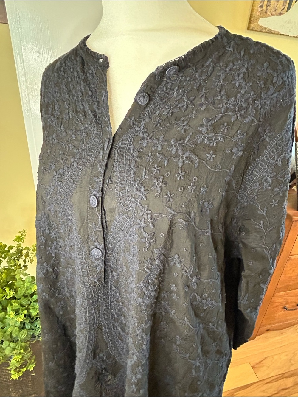 Johnny Was Navy Blue Floral Embroidered Henley Blouse Tunic Top Sz L - Picture 14 of 16
